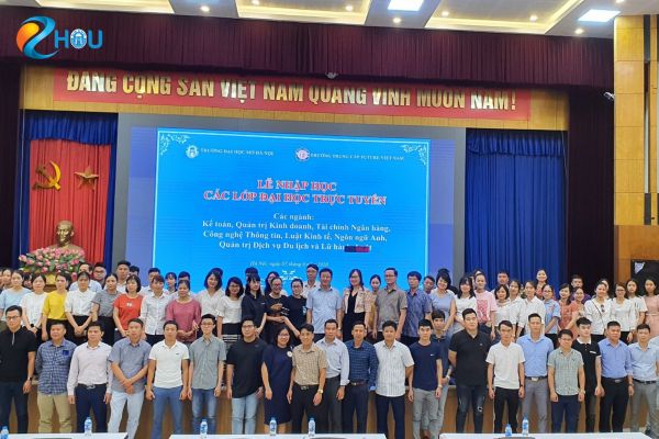 Giá trị văn bằng cử nhân trực tuyến và đại học chính quy có giống nhau không?