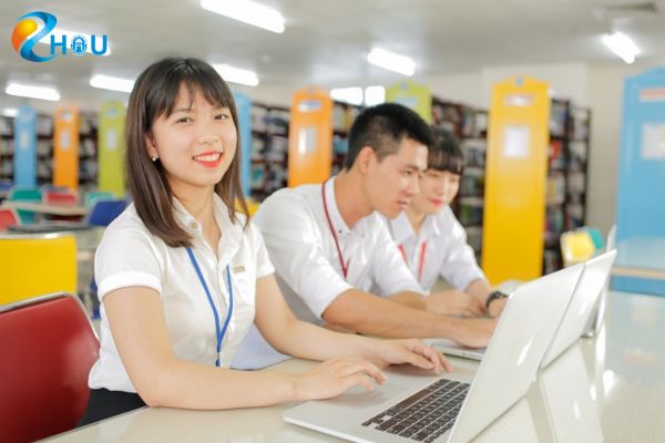 nhung nhom nganh phu hop voi dao tao tu xa
