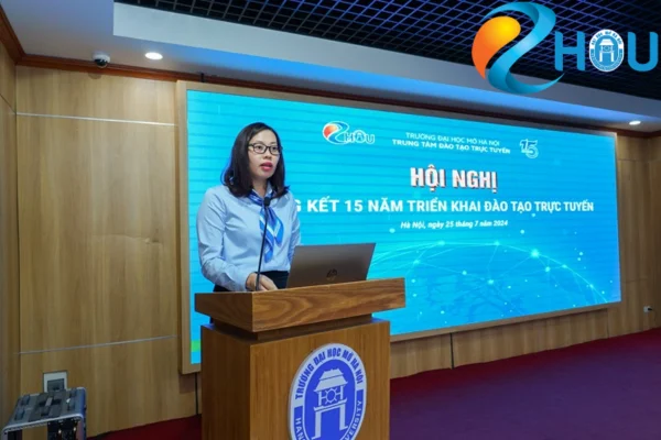 ThS Bui Thi Lu - Giam doc Trung tam Dao tao truc tuyen chia se tai chuong trinh