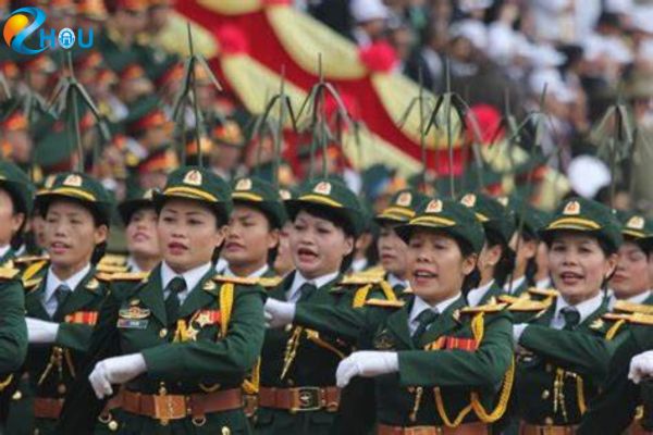 pham chat can thiet de tro thanh nu quan nhan