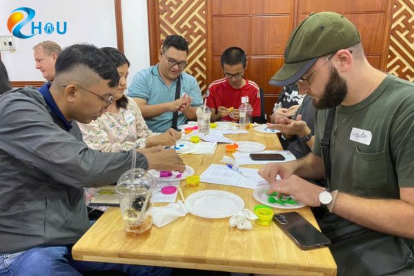 FOI Saigon thu hút người tham gia ở mọi lứa tuổi