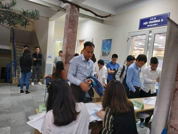 le-khai-giang-lop-hoc-cu-nhan-truc-tuyen-ehou-ngay-11-11-2018